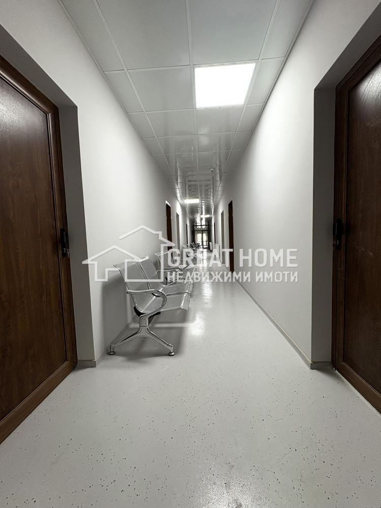 Издаје се  Канцеларија Тарговиште , Промишлена зона , 25 м2 | 60909650 - слика [8]