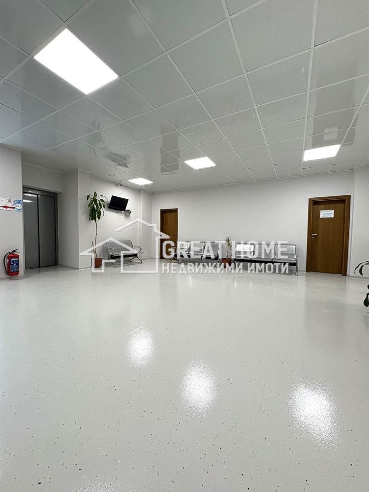 Издаје се  Канцеларија Тарговиште , Промишлена зона , 25 м2 | 60909650 - слика [13]