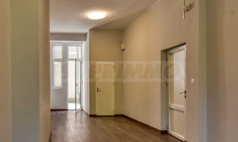 Vuokrattavana  Toimisto Sofia , Tsentar , 130 neliömetriä | 60246542
