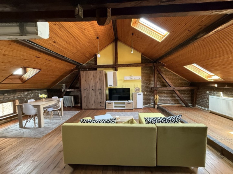 Дава под наем АТЕЛИЕ, ТАВАН, гр. Русе, Център, снимка 2 - Апартаменти - 52570911