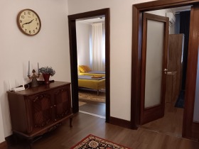 2 camere da letto Tsentar, Sofia 14