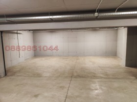 ГАРАЖ, ПАРКОМЯСТО, 42 m2