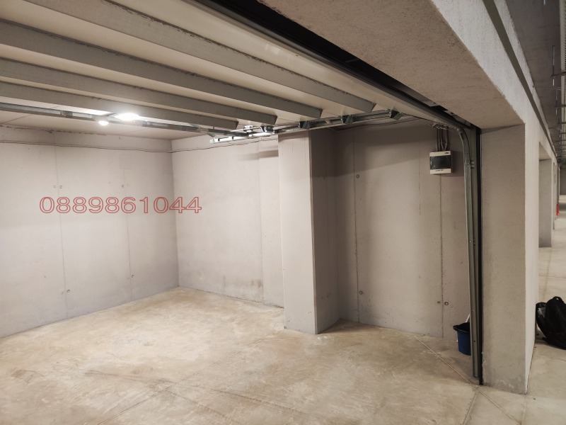 Дава под наем ГАРАЖ, ПАРКОМЯСТО, гр. София, Център, снимка 2 - Гаражи и паркоместа - 53002472