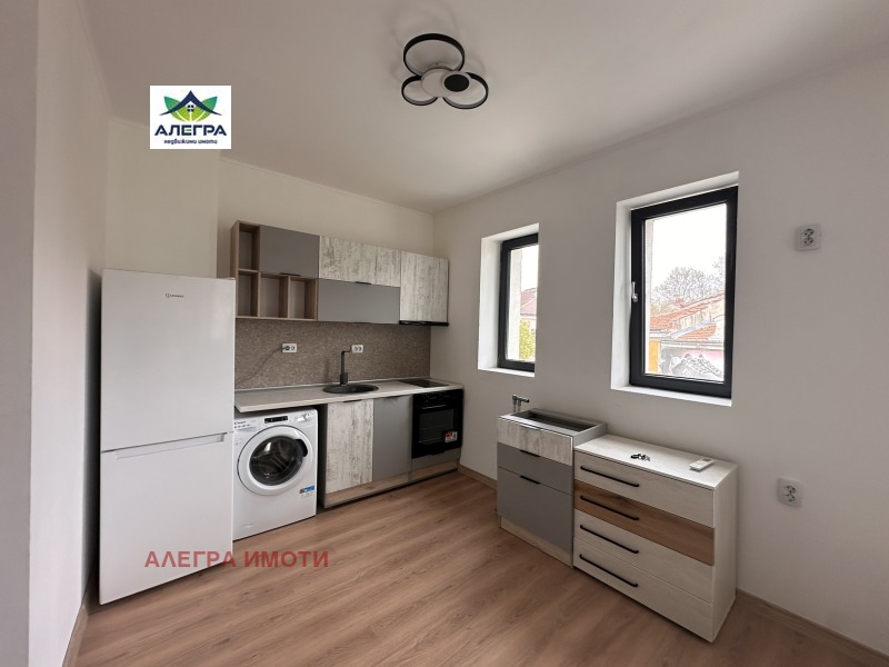 Дава под Наем 1-СТАЕН в град Пазарджик, Идеален център - 30 кв.м / 200 € » 391.17 лв., АЛЕГРА ИМОТИ