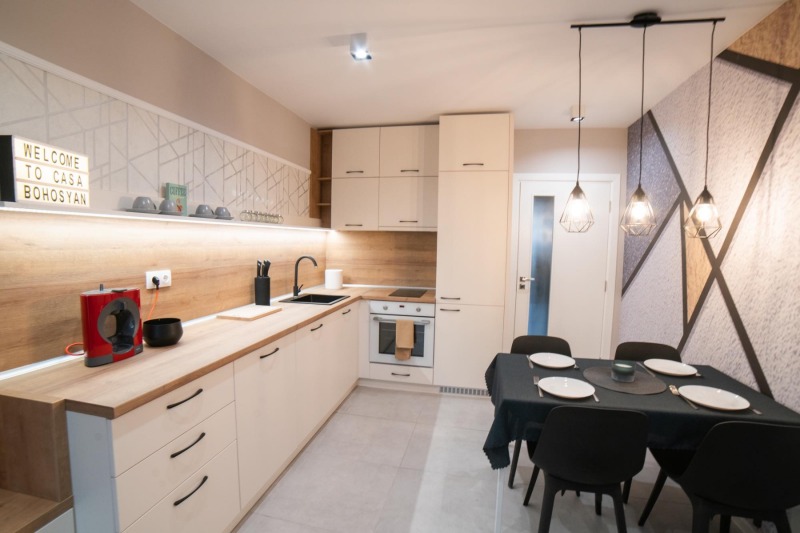 K pronájmu  1 ložnice Burgas , Vazraždane , 65 m2 | 44335489 - obraz [2]