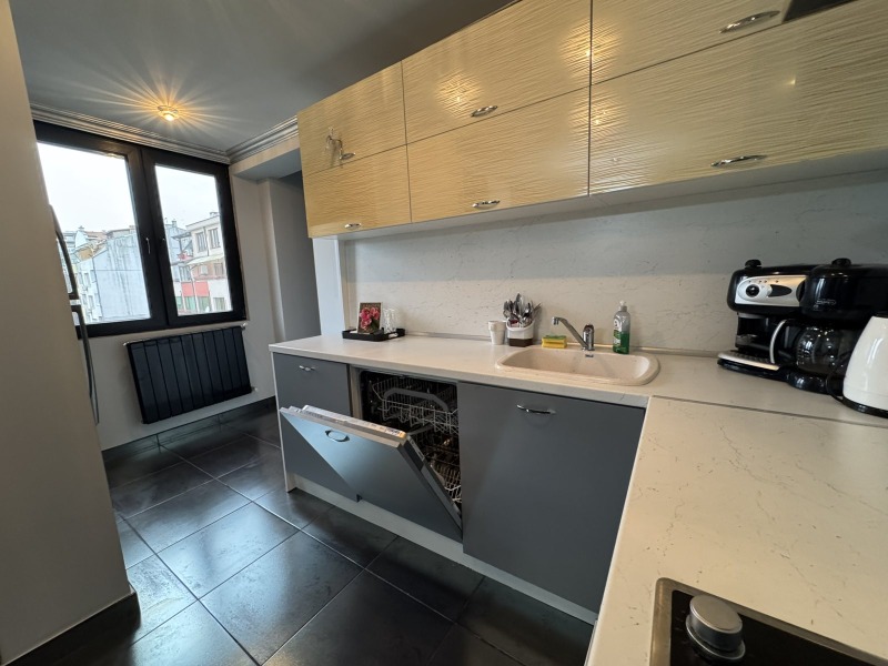 Дава под наем 3-СТАЕН, гр. Бургас, Център, снимка 3 - Апартаменти - 53034097