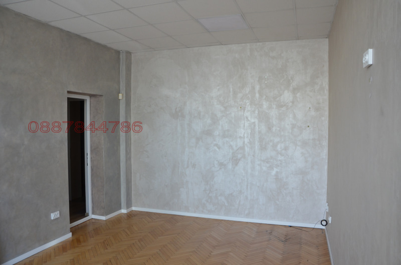 Дава под наем  Офис град Плевен , Идеален център , 20 кв.м | 40792331 - изображение [5]