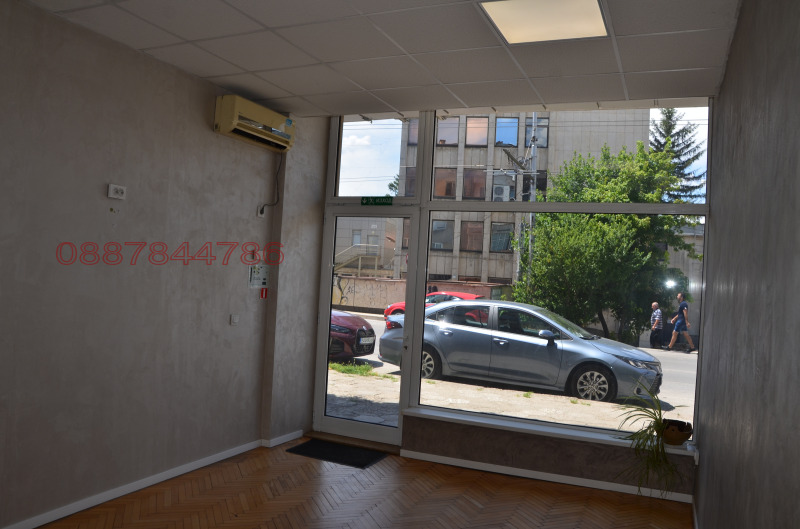 Дава под наем  Офис град Плевен , Идеален център , 20 кв.м | 40792331 - изображение [7]