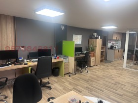 Офіс Център, Варна