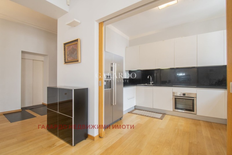 Дава под наем  4-стаен град София , Център , 230 кв.м | 54765987 - изображение [5]