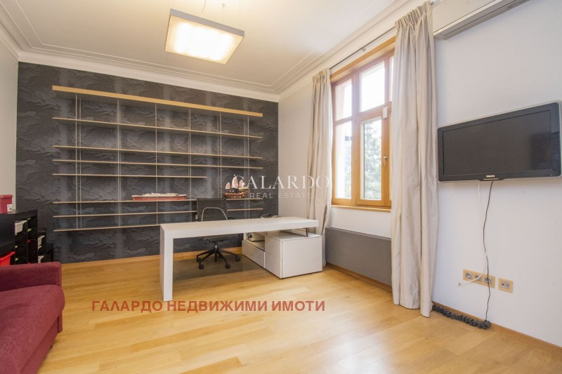Дава под наем  4-стаен град София , Център , 230 кв.м | 54765987 - изображение [9]