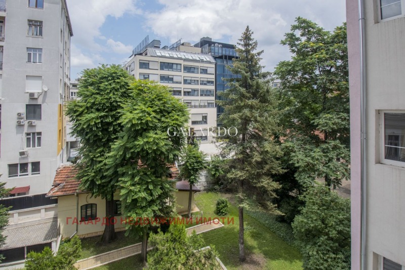 Дава под наем  4-стаен град София , Център , 230 кв.м | 54765987 - изображение [17]