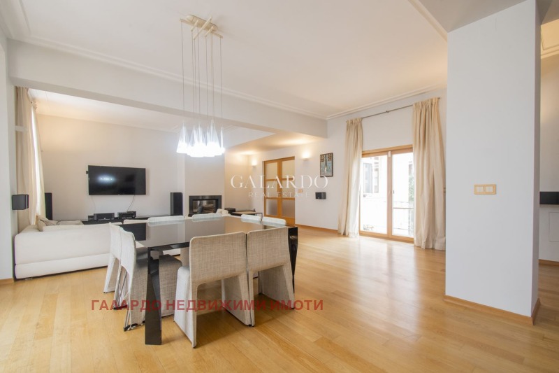 Дава под наем  4-стаен град София , Център , 230 кв.м | 54765987 - изображение [6]