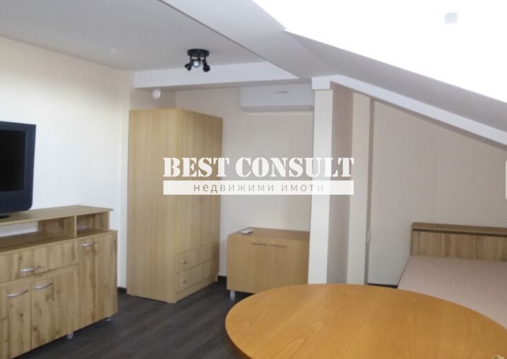 Дава под наем АТЕЛИЕ, ТАВАН, гр. Русе, Център, снимка 4 - Апартаменти - 53228324