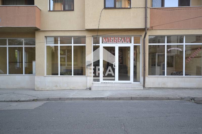 Издаје се  Схоп Хасково , Лјубен Каравелов , 150 м2 | 70421239