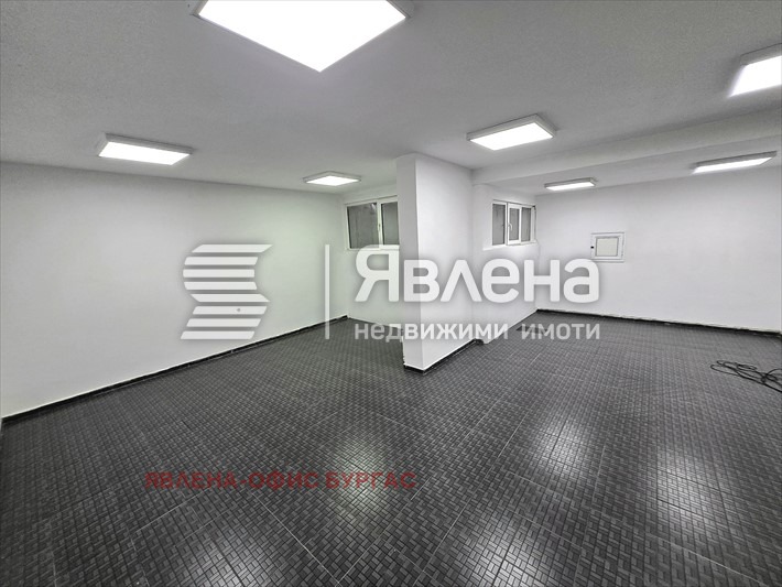 Дава под наем МАГАЗИН, гр. Бургас, Лазур