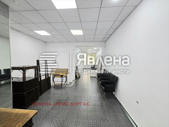 Дава под наем МАГАЗИН, гр. Бургас, Лазур, снимка 2 - Магазини - 53079065