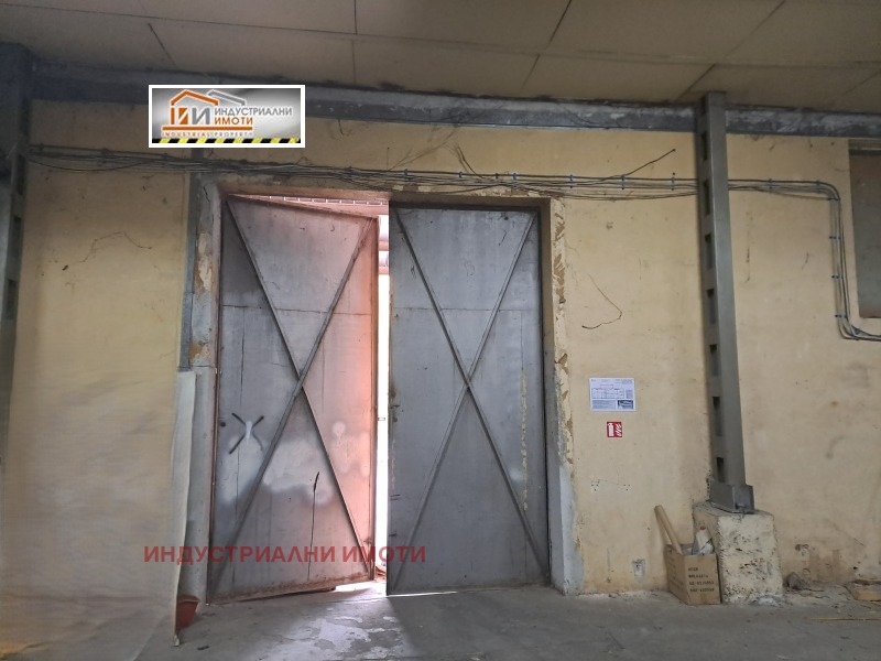 Til leje  Opbevaring Plovdiv , Industrialna zona - Sever , 1040 kvm | 35039193 - billede [8]