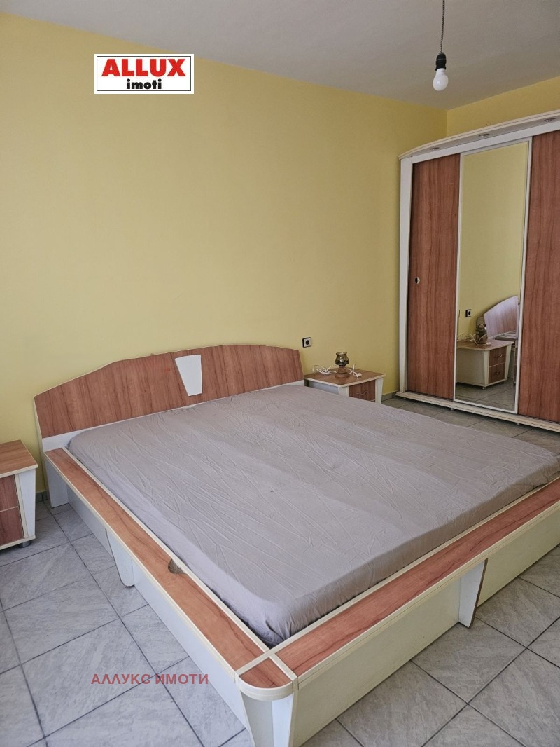Дава под Наем 3-СТАЕН в град Русе, Широк център - 120 кв.м / 550 € » 1 075.71 лв., АЛЛУКС ИМОТИ