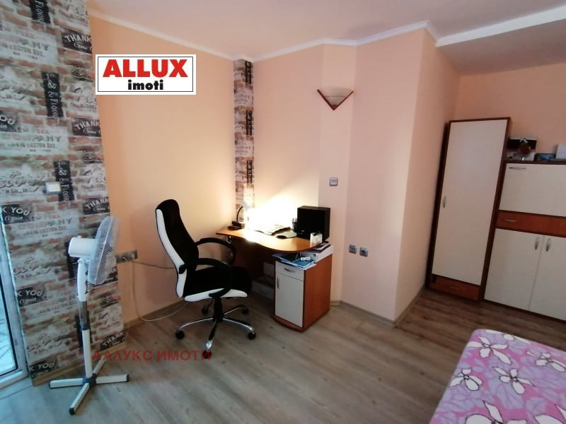 Do wynajęcia  Studio Ruse , Alei Wazrażdane , 45 mkw | 74986896 - obraz [8]