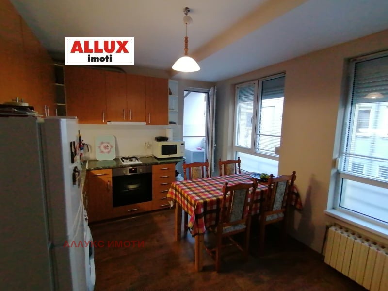 Do wynajęcia  Studio Ruse , Alei Wazrażdane , 45 mkw | 74986896 - obraz [2]