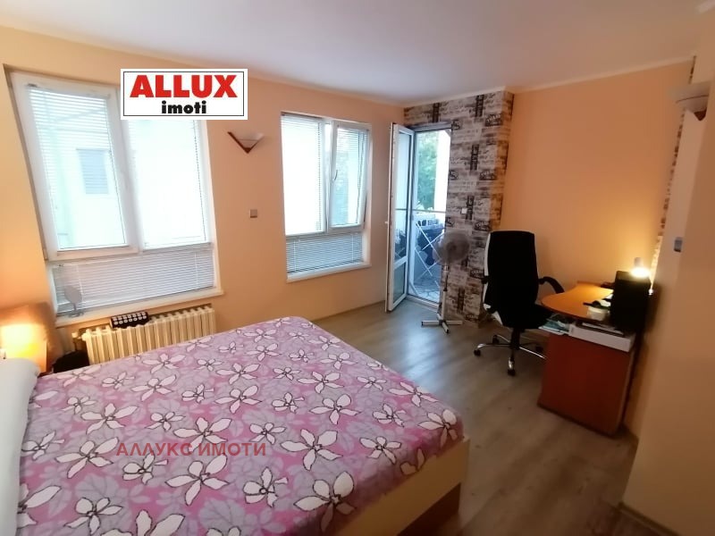 Do wynajęcia  Studio Ruse , Alei Wazrażdane , 45 mkw | 74986896