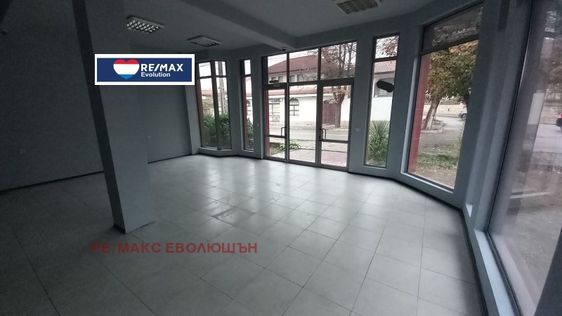 Под наем ПРОМ. ПОМЕЩЕНИЕ, град Разград, Варош • 300 € / 586.75 лв. • 47945994 1