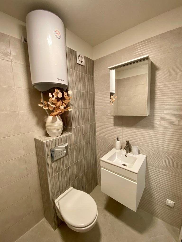 Издаје се  1 спаваћа соба Софија , Изток , 60 м2 | 10503458 - слика [8]