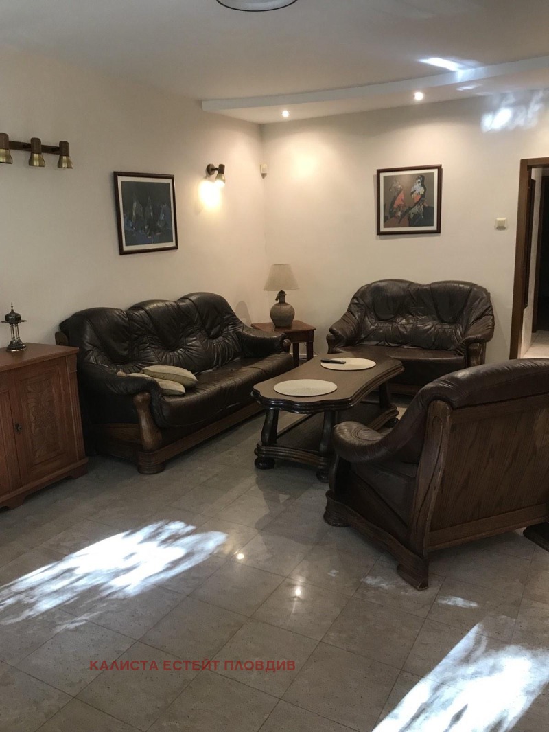 De inchiriat  2 dormitoare Plovdiv , Țentâr , 100 mp | 47536508 - imagine [2]