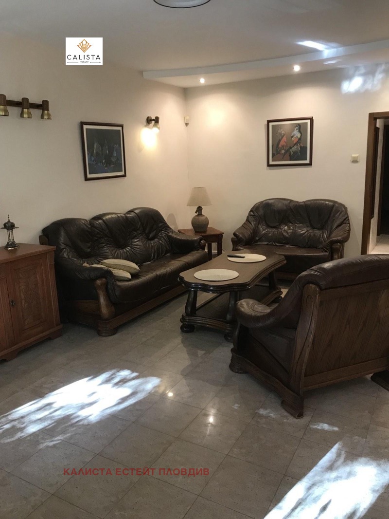Издаје се  2 спаваће собе Пловдив , Центар , 100 м2 | 47536508 - слика [2]