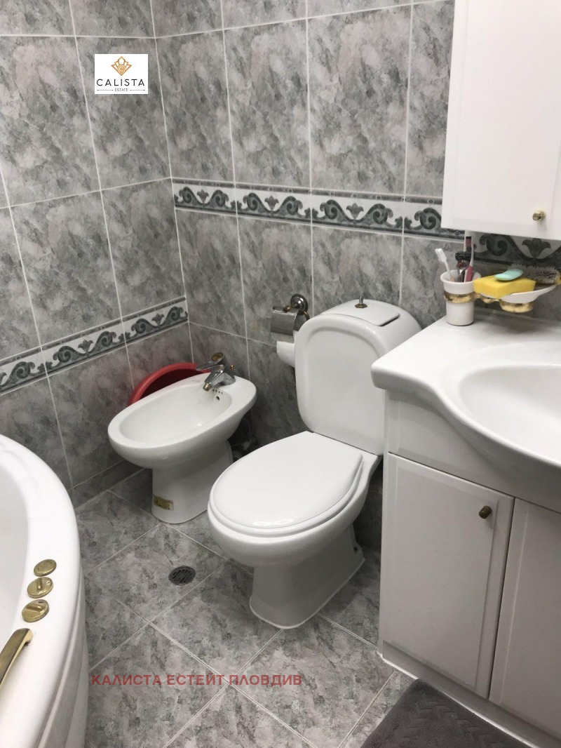 Издаје се  2 спаваће собе Пловдив , Центар , 100 м2 | 47536508 - слика [8]