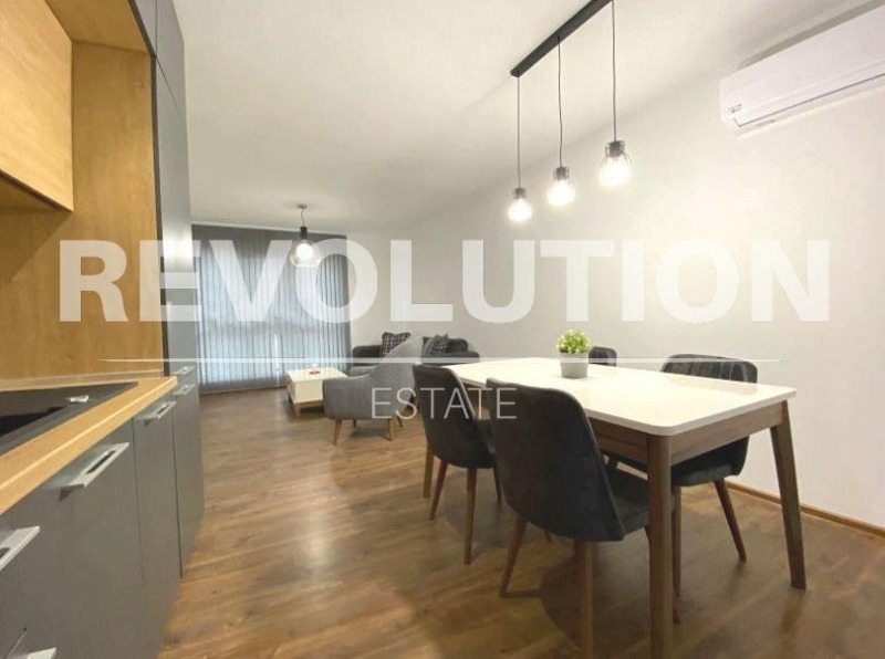 Дава под наем 3-СТАЕН, гр. Варна, Център