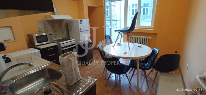 Zu vermieten  1 Schlafzimmer Sofia , Zentar , 75 qm | 51992758 - Bild [8]