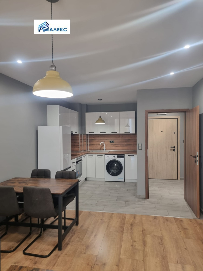 De inchiriat  1 dormitor Plovdiv , Țentâr , 78 mp | 64509450 - imagine [4]