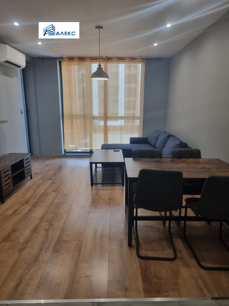 De inchiriat  1 dormitor Plovdiv , Țentâr , 78 mp | 64509450 - imagine [2]
