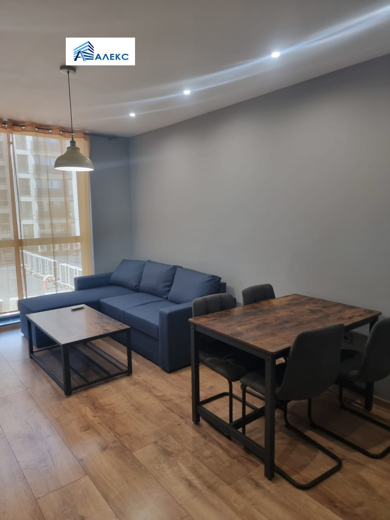 De inchiriat  1 dormitor Plovdiv , Țentâr , 78 mp | 64509450