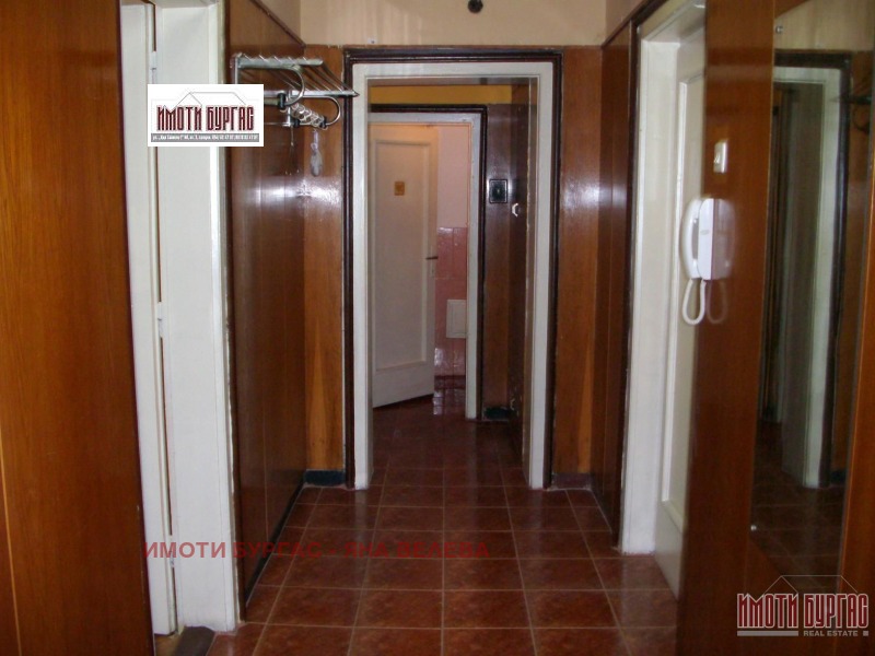 Дава под наем 3-СТАЕН, гр. Бургас, Център, снимка 5 - Апартаменти - 53350183