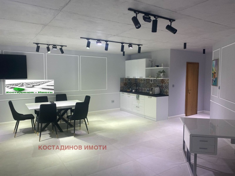 Дава под наем ОФИС, гр. Пловдив, Център