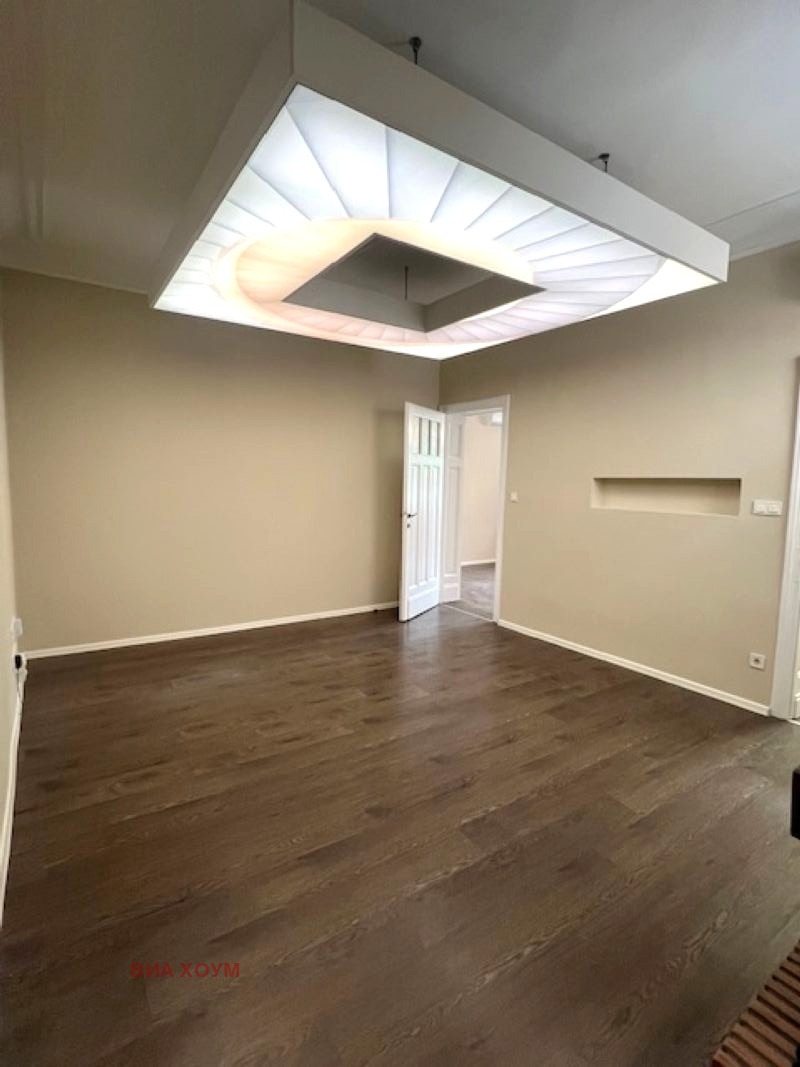 Para alugar  Escritório Sofia , Centar , 90 m² | 77780433