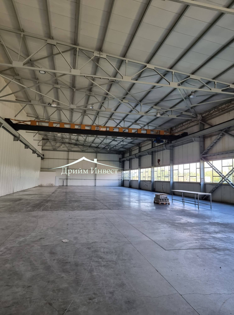 Para alugar  Armazenar Plovdiv , Industrialna zona - Sever , 1100 m² | 74334291
