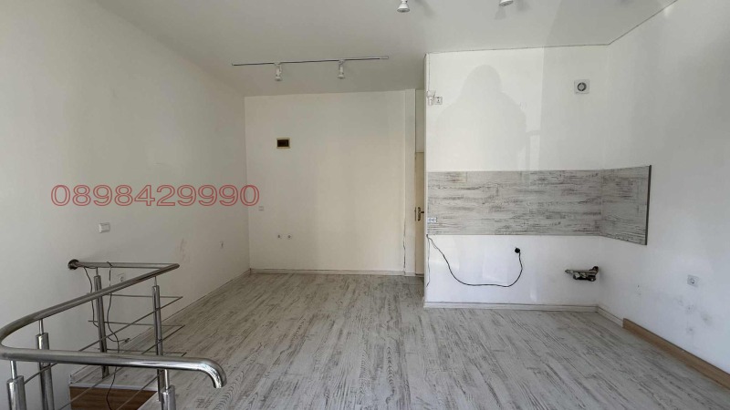 Дава под наем МАГАЗИН, гр. Пловдив, Център, снимка 2 - Магазини - 53336450