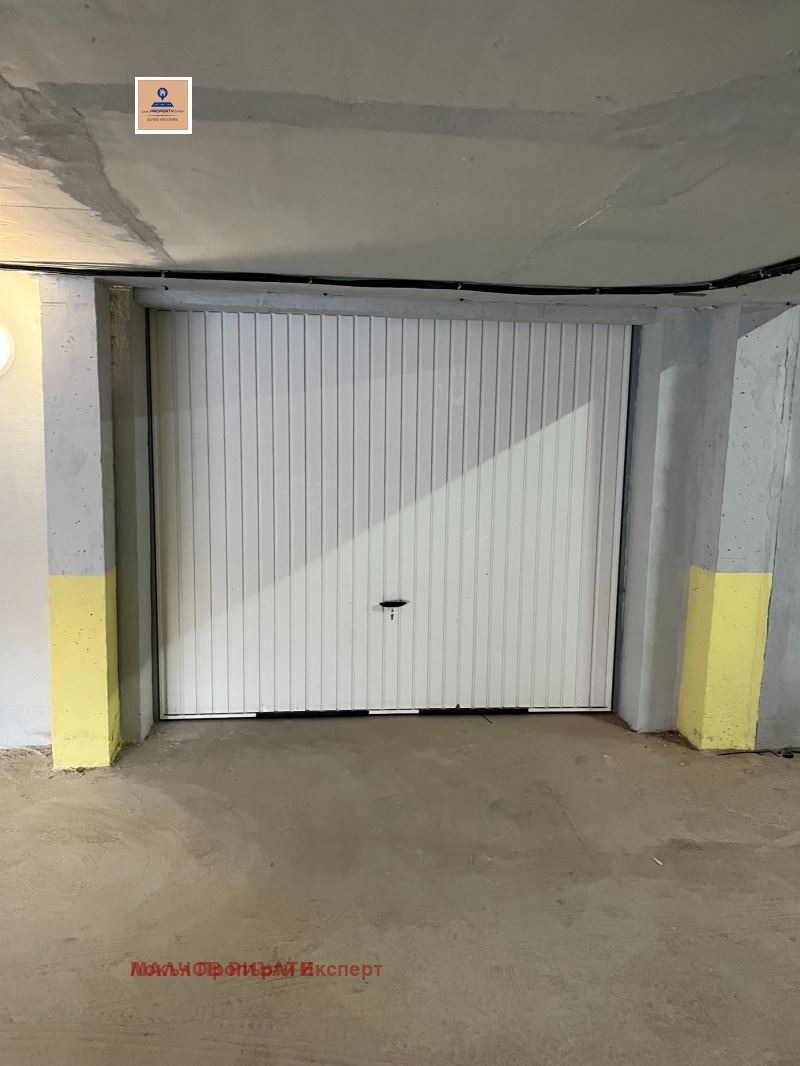 Do wynajęcia  Garaż Sofia , Krastowa wada , 27 mkw | 99920257