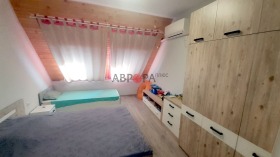 1 quarto Lazur, Burgas 10