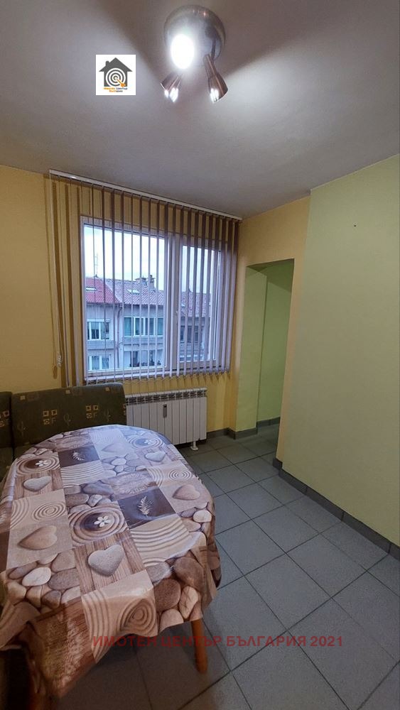 Дава под наем  2-стаен град Плевен , Идеален център , 70 кв.м | 99153343 - изображение [3]