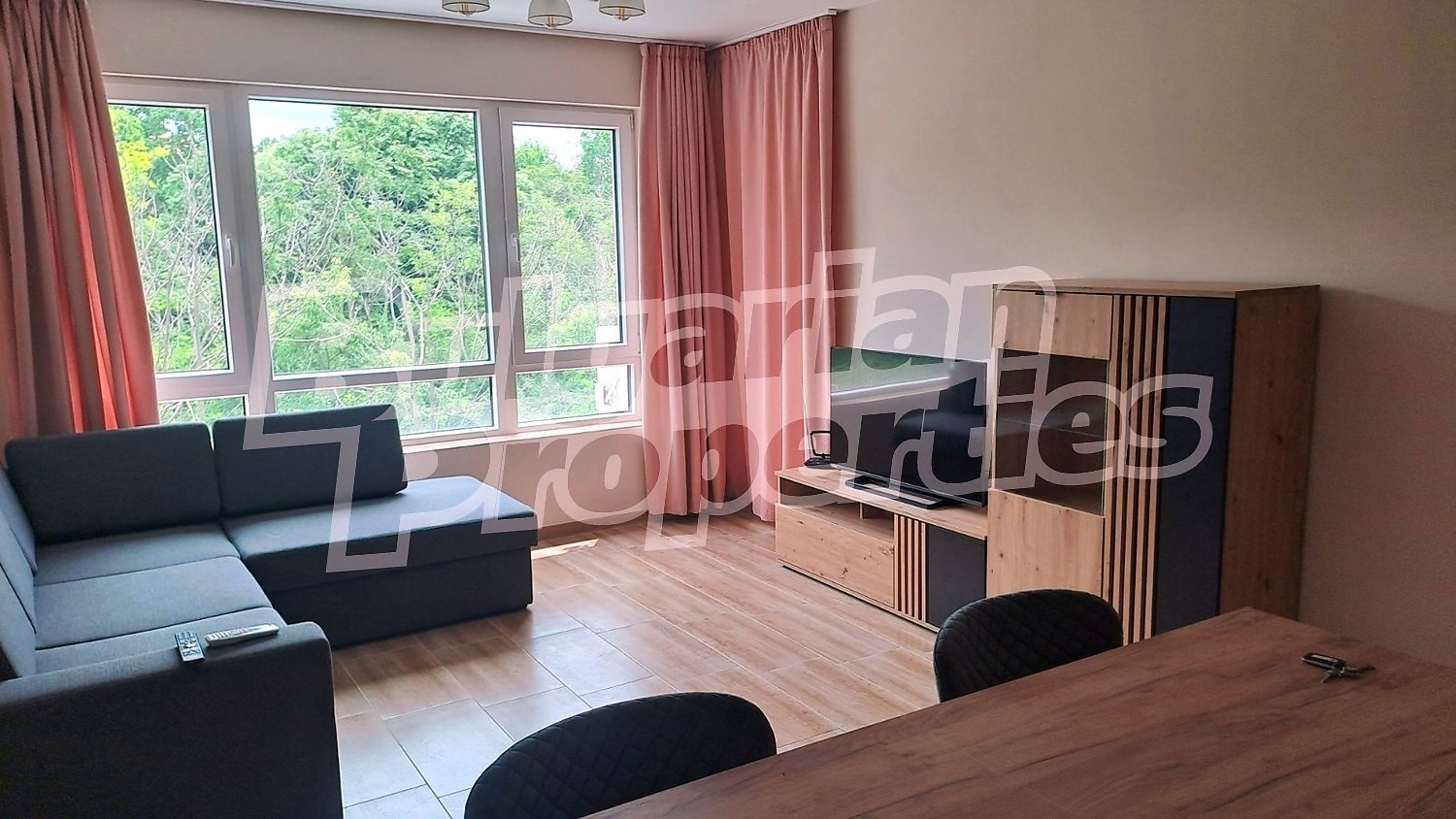 Дава под наем 3-СТАЕН, гр. Варна, Център, снимка 2 - Апартаменти - 54943808