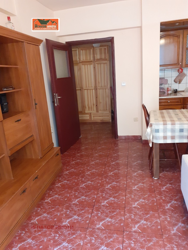 Дава под наем 2-СТАЕН, гр. Пазарджик, Идеален център, снимка 4 - Апартаменти - 52701850