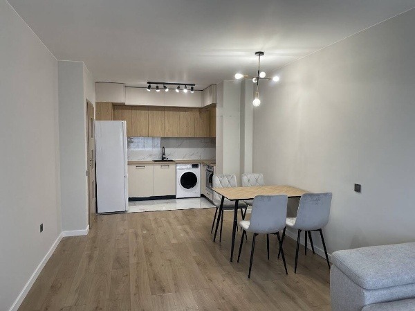 Дава под нем  2-стаен, град Пловдив, Център •  500 EUR • ID 44741749 — holmes.bg - [1] 