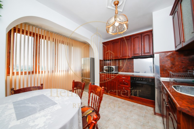 A louer  2 chambres Pleven , Chirok tsentar , 74 m² | 74395811