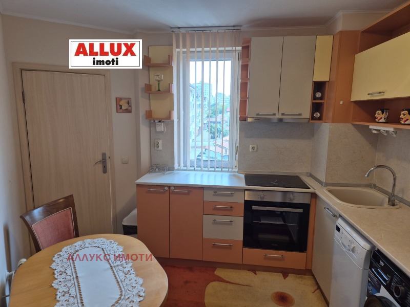 A louer  2 chambres Rouse , Yalta , 87 m² | 27617100 - image [3]
