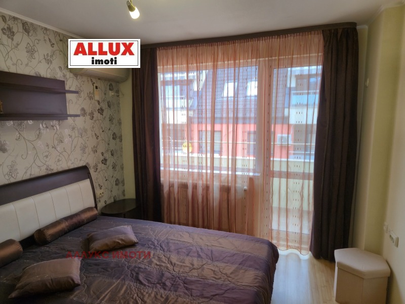 A louer  2 chambres Rouse , Yalta , 87 m² | 27617100 - image [2]